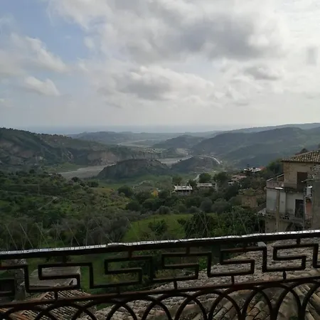 Family Palazzo Stillitano Guest house Stilo
