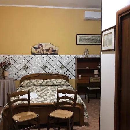 Family Palazzo Stillitano 게스트하우스 Stilo